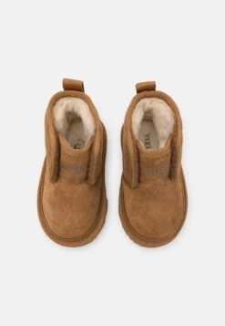Ugg Accessible Neumel Ez-Fit Unisex - Korte Laarzen - Chestnut -Kinder Verkoop 15d0b0b00b8d4815b6c19de1424237ce