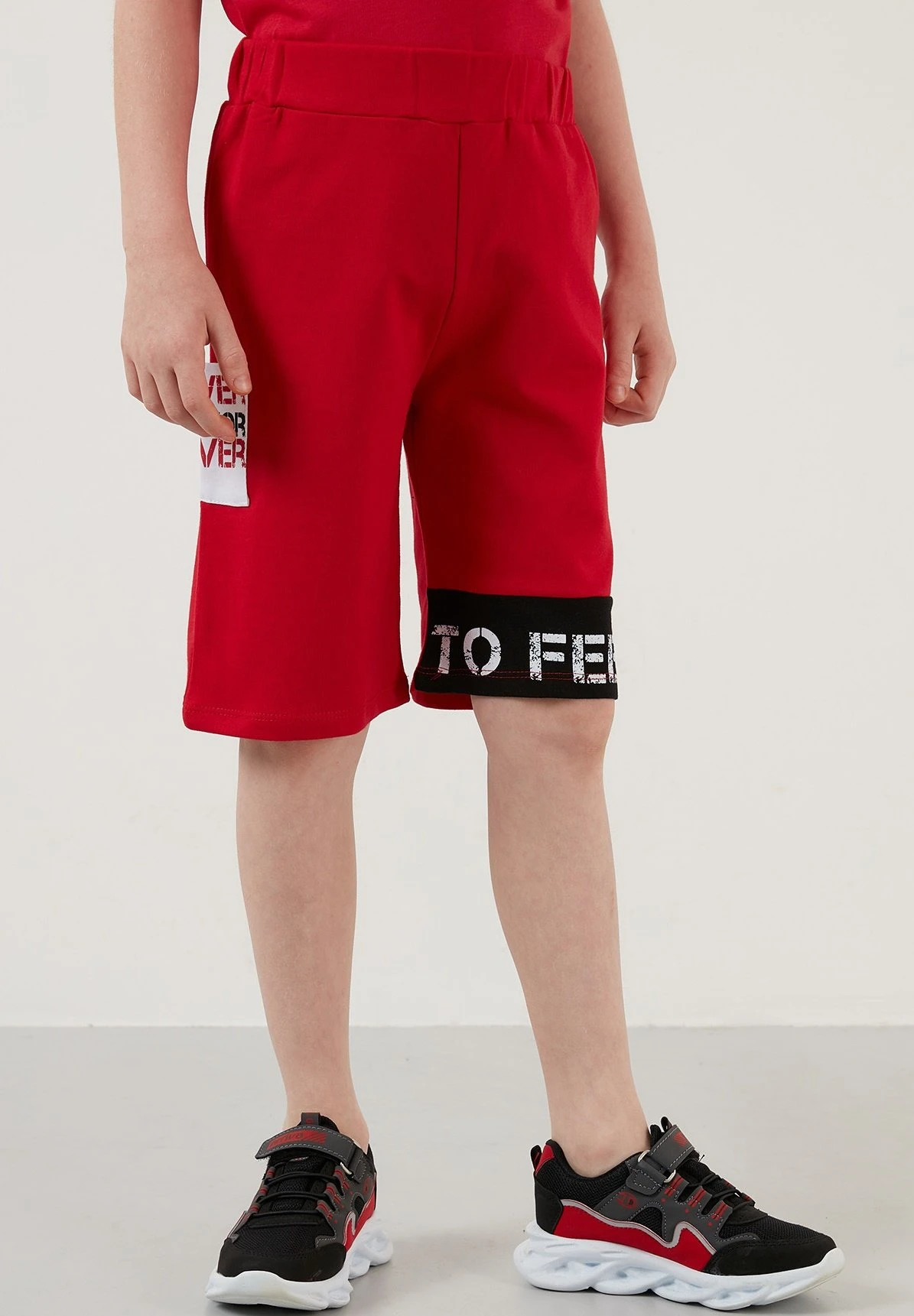 LELA Regular Fit T-Shirt And Shorts - Trainingspak - Red/Black 6 LELA Regular Fit T-Shirt And Shorts - Trainingspak - Red/Black - Afbeelding 4