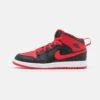 Jordan 1 Mid Unisex - Basketbalschoenen - Black/Fire Red/White -Kinder Verkoop efb16dc0ba254da4829a9b6cd7c80ee2